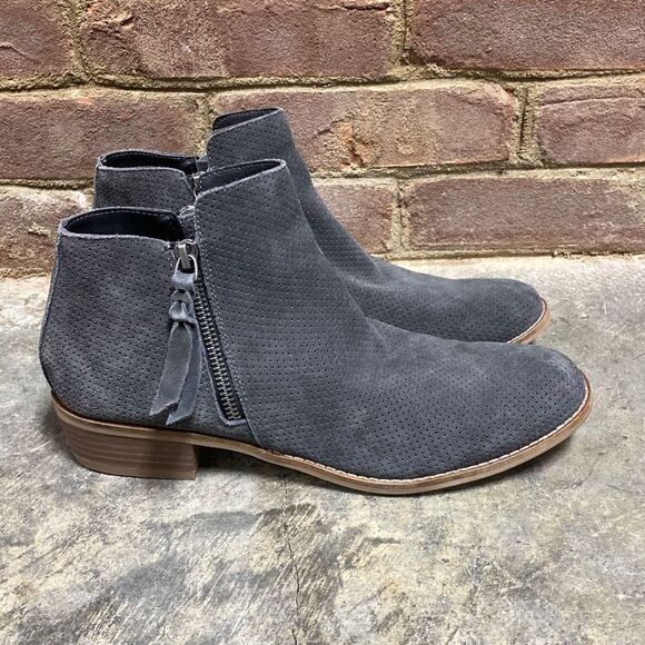 Dolce Vita Grey Suede Bootie Size 9.5 - Picture 2 of 9